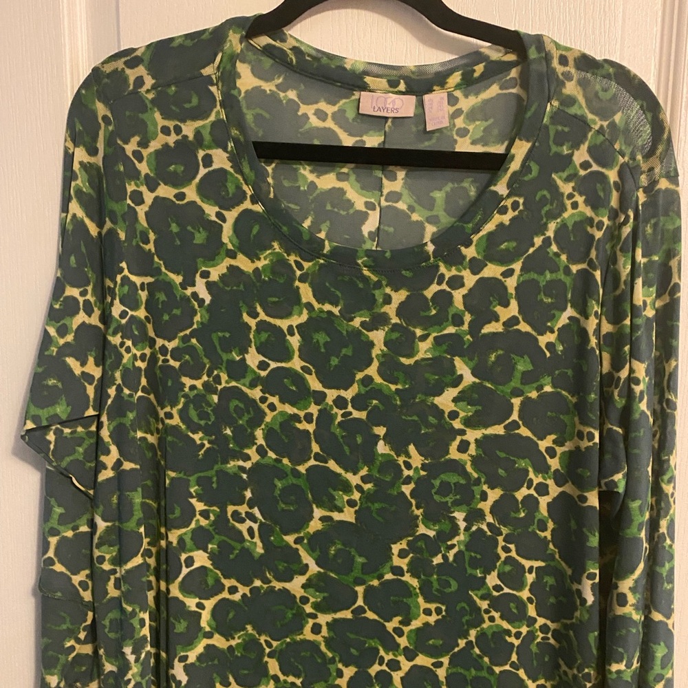 LOGO by Lori Goldstein Green and Gold Molecular Blouse